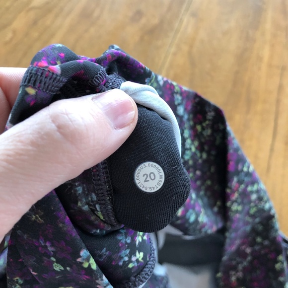 Lululemon Leggings size 20 - Picture 6 of 7